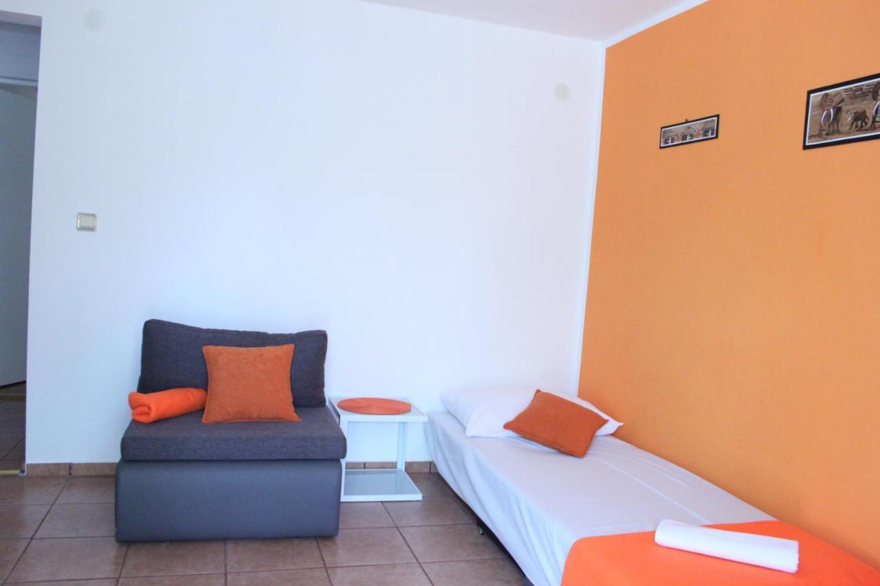 Apartmani Dienes Novi Vinodolski Exterior photo